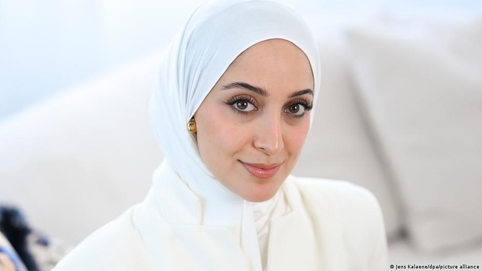 Hijab Entrepreneur Turns Politician's Attack Into Viral Win