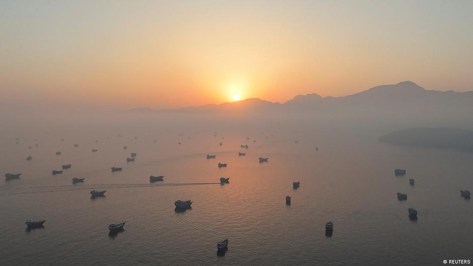 US and Iran Agree to Ceasefire Deal, Reopen Vital Strait