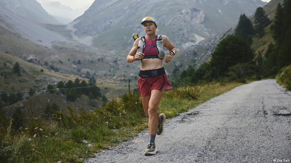 Women Shatter Men's Ultra-Endurance Records Across the Globe