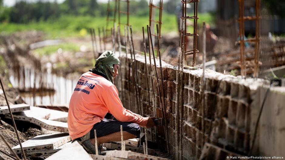 Thailand Opens Jobs to 100,000 Myanmar Refugees