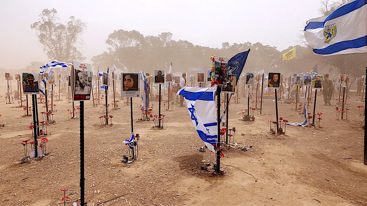 11-Year-Old Israeli Boy Fights Antisemitism on Social Media