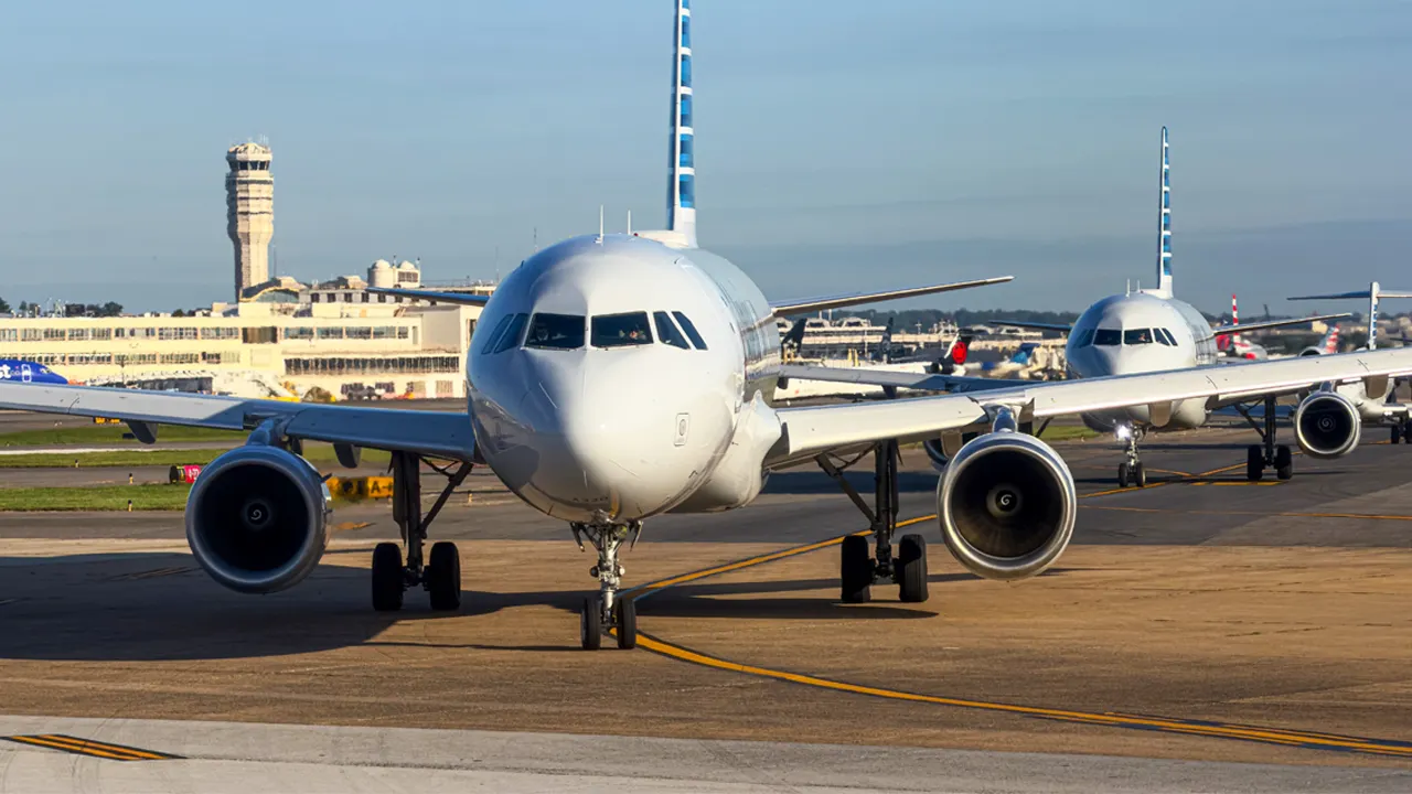 ATC Responds with Humor After Pilots Meow on Radio