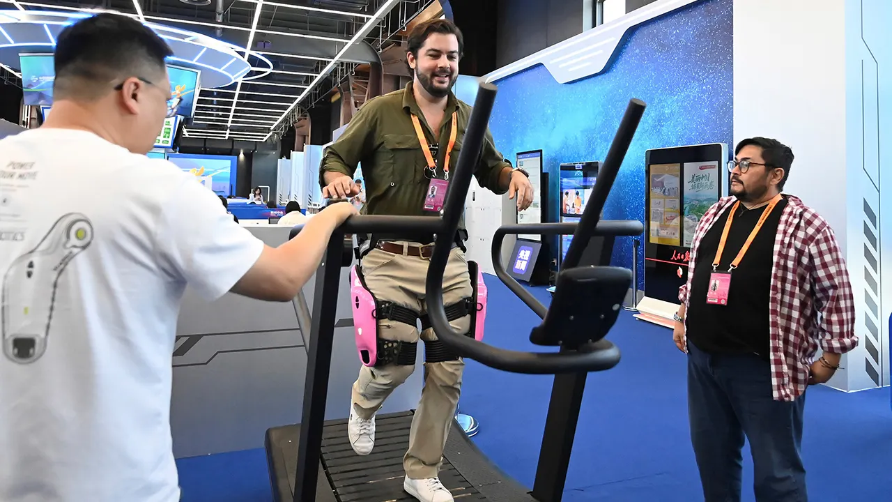 Powered Shoes and Exoskeletons Hit the Consumer Market