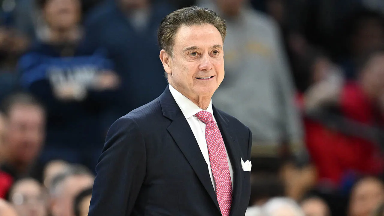 Rick Pitino Thanks NYPD Before March Madness Game