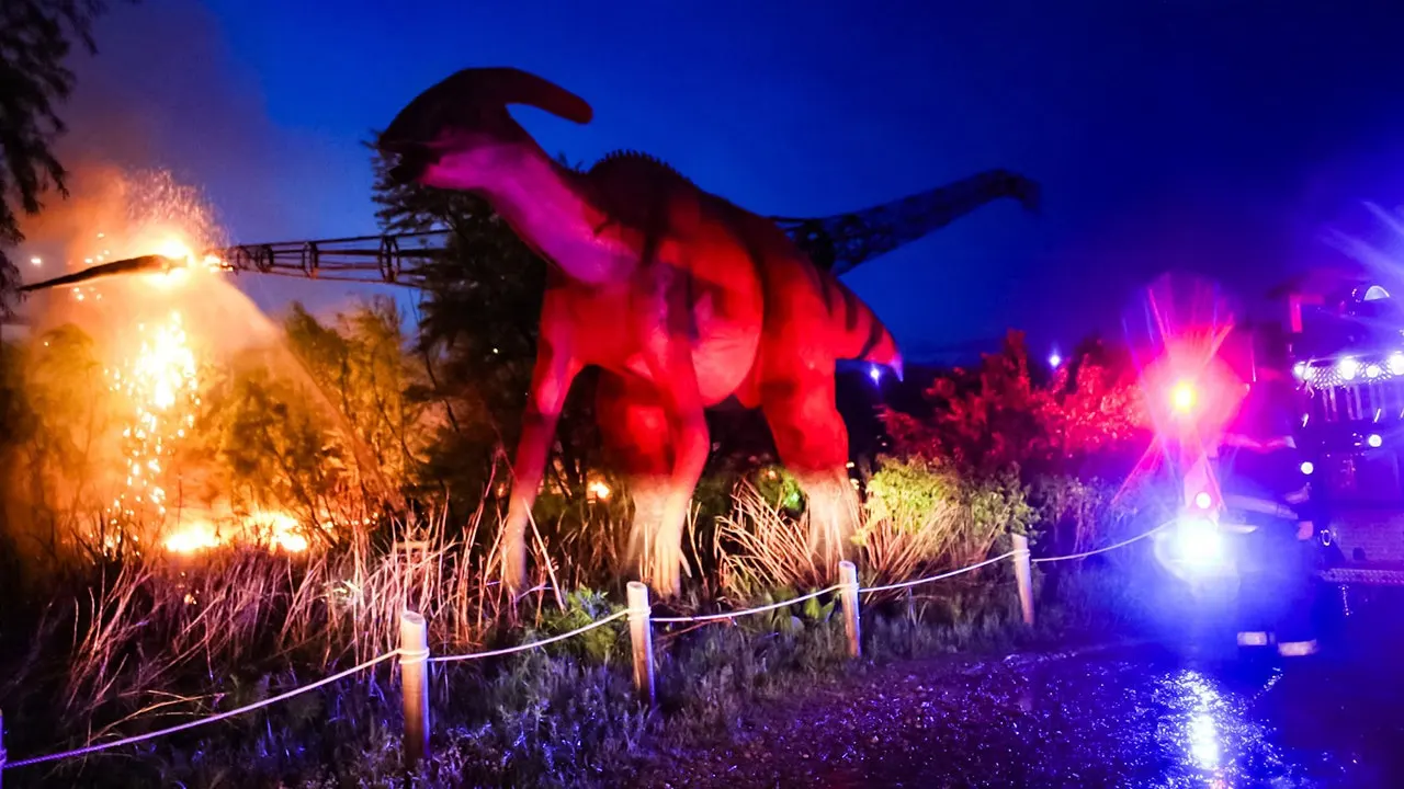 Lightning Strikes Dinosaur, Park Turns It Into Learning Win