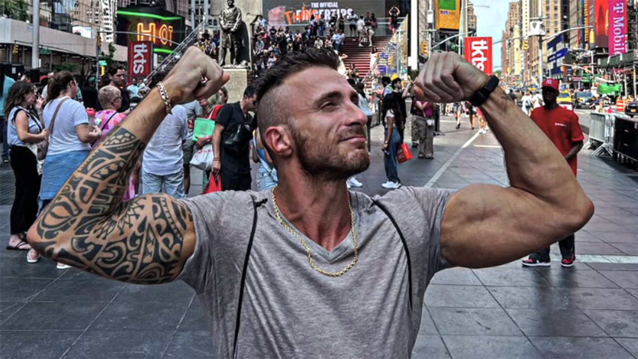 Italian Wrestler Moves to US Alone, Lives His Dream
