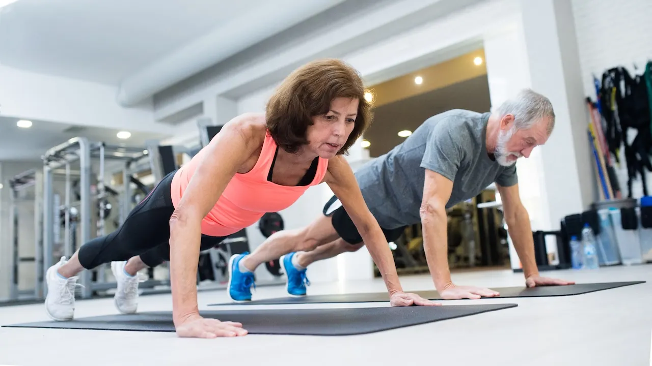 4-Minute Daily Workout Cuts Fall Risk in Older Adults