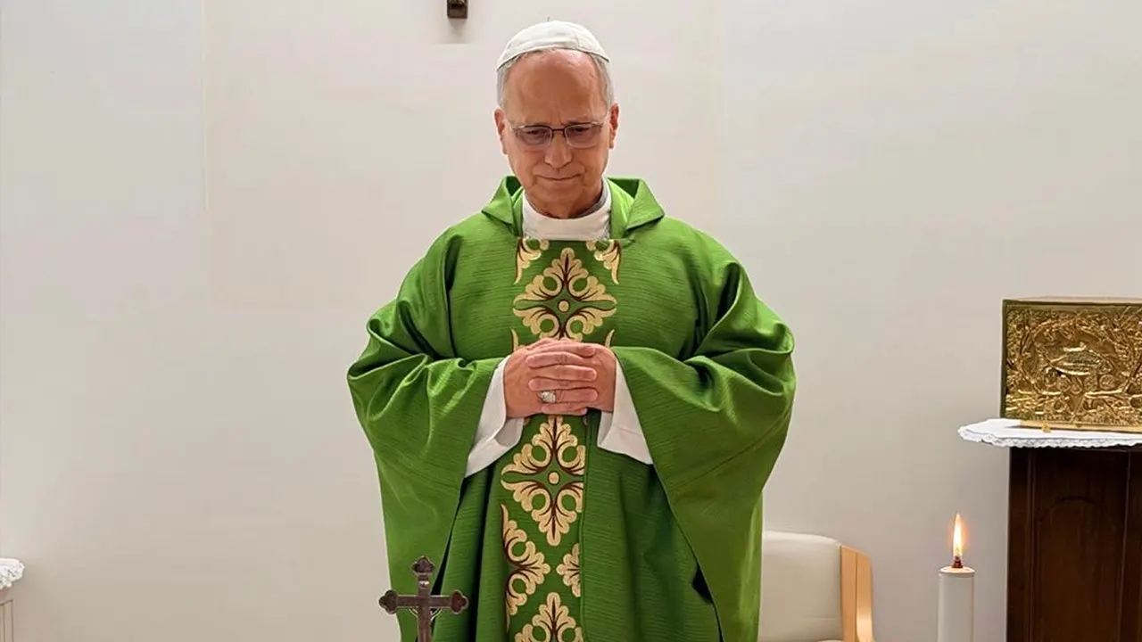 Pope Leo XIV Up 4 Days After Lung Cancer Surgery