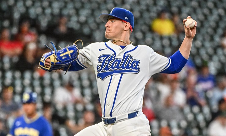 Samuel Aldegheri pitching in Italian national team uniform during World Baseball Classic game