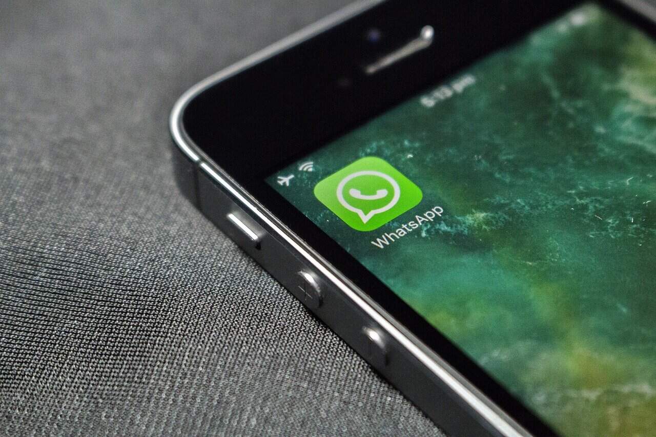 El Salvador Airport Launches WhatsApp Help Line