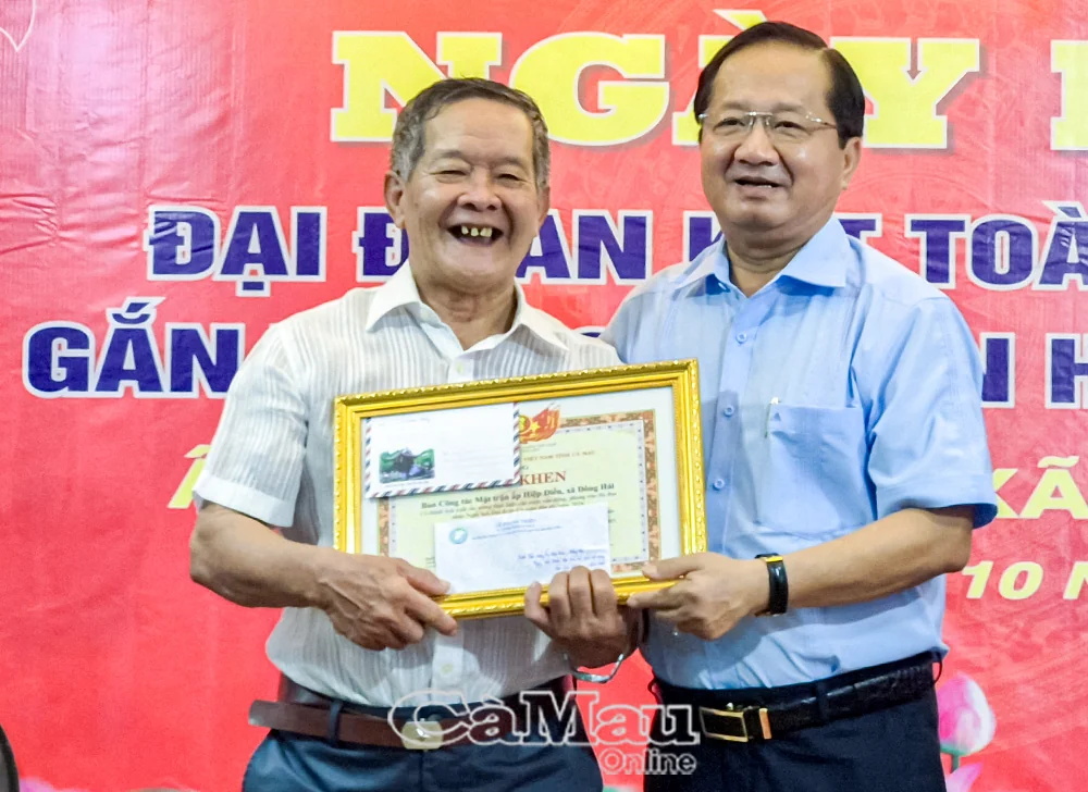 Vietnam Hamlet Unites to Build 7 Homes for Neighbors - Image 5