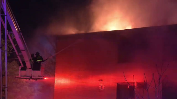 Neighbors and Firefighters Save 6 in Des Plaines Fire