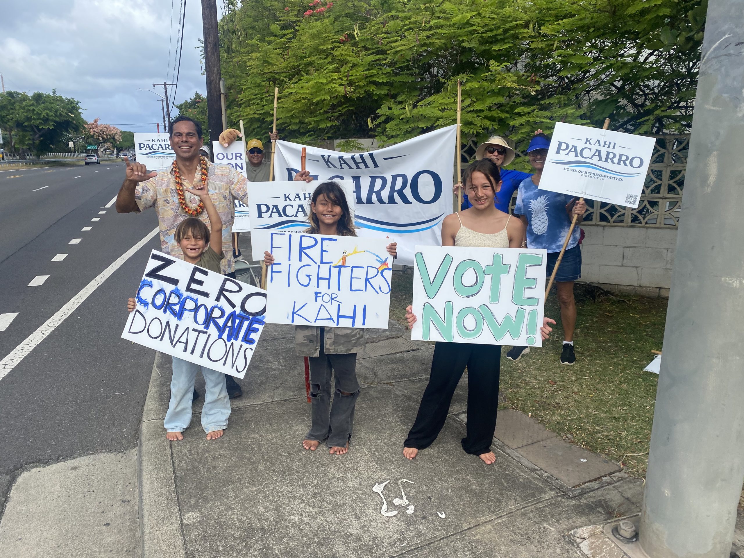 Beach Cleanup Leader Runs Grassroots Campaign in Hawaii