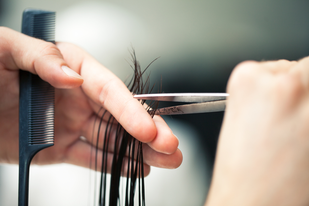 Dutch Hairdressers Trained to Spot Abuse, Connect Victims
