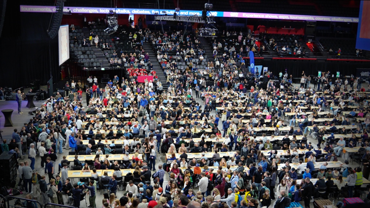 Stockholm Hosts World's Largest Chess Lecture for 1,500 - Image 2