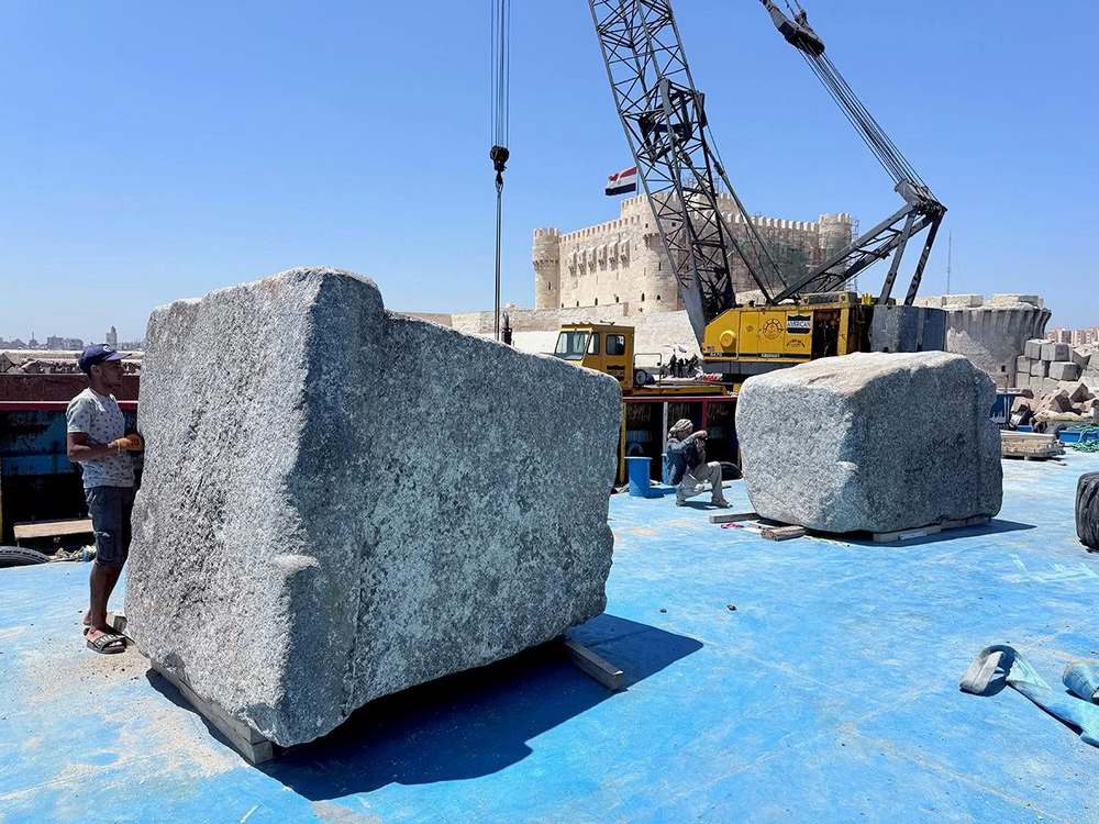 Ancient Lighthouse Blocks Rise From Sea After 1,000 Years - Image 2