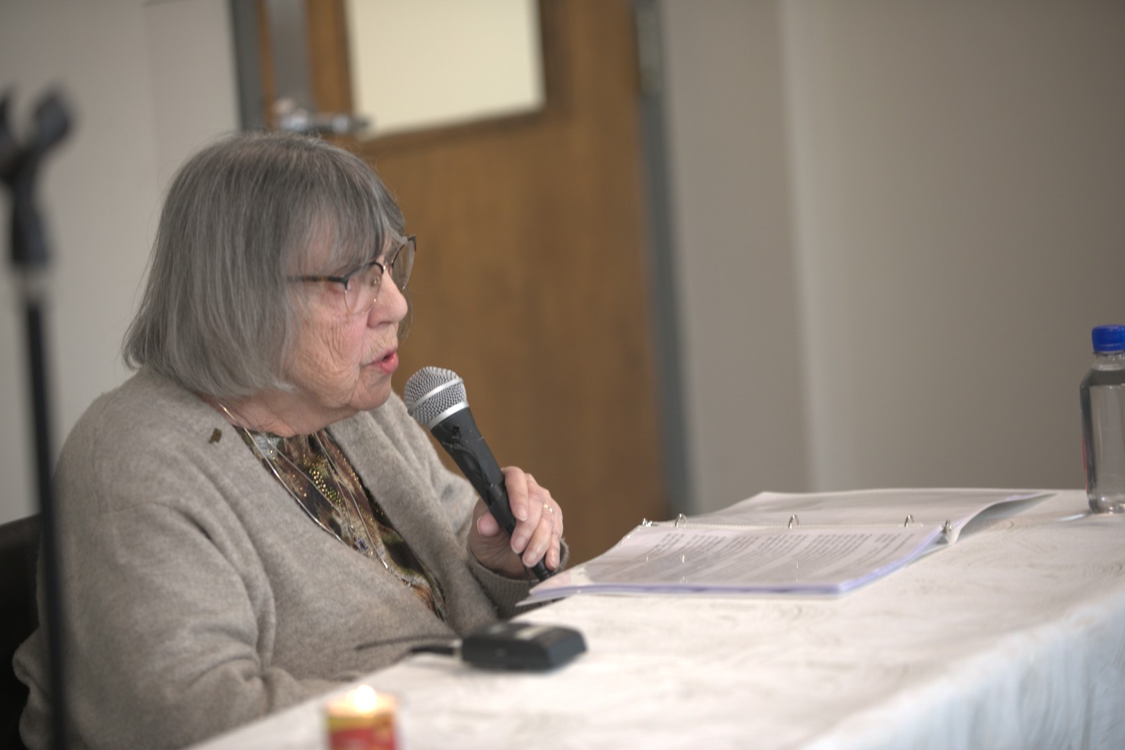 Holocaust Survivor Erika Schwartz Shares Story in Illinois