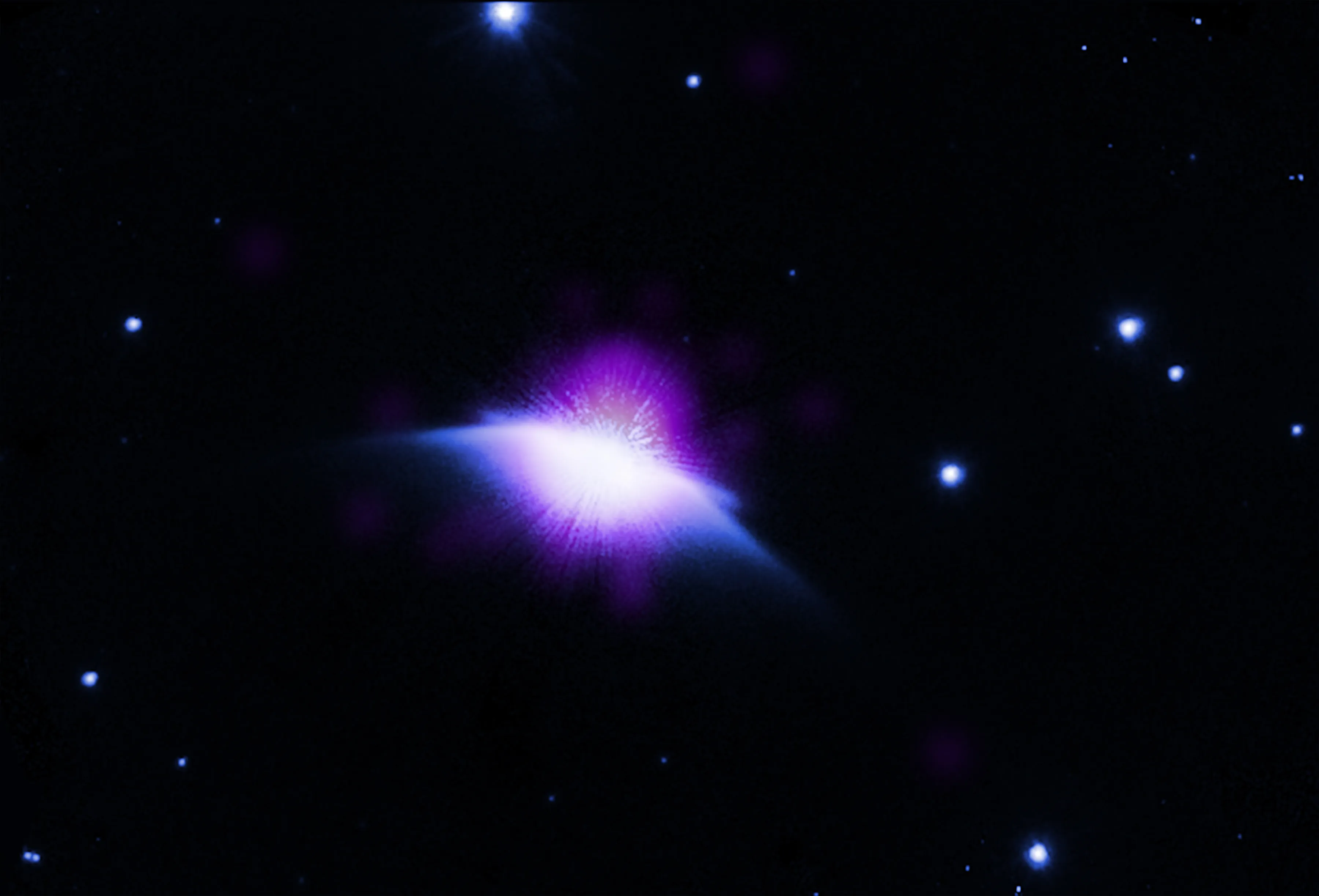 X-ray infrared and optical image showing glowing bubble around young star HD 61005