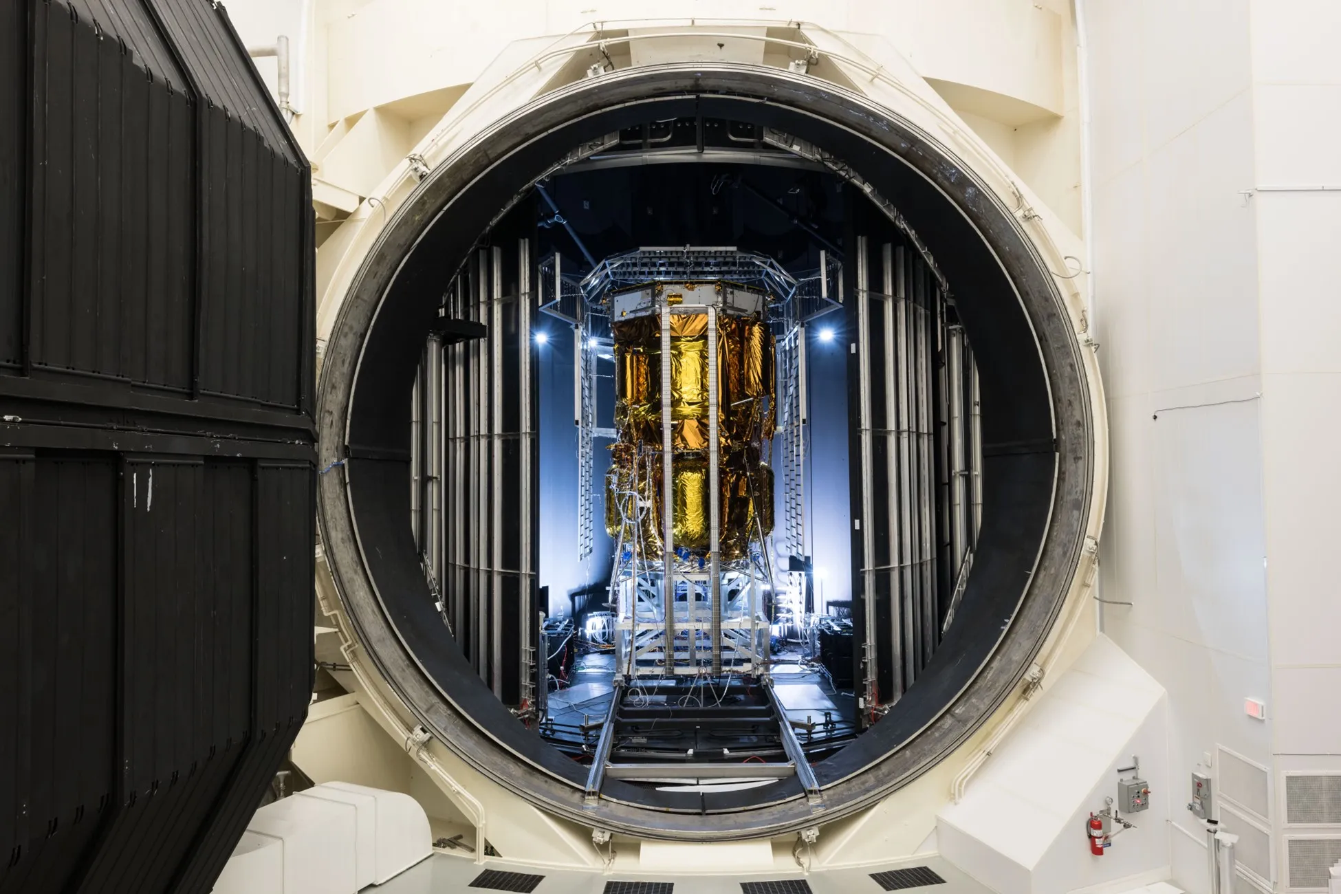 Blue Origin's Endurance lunar lander inside NASA's massive thermal vacuum test chamber in Houston