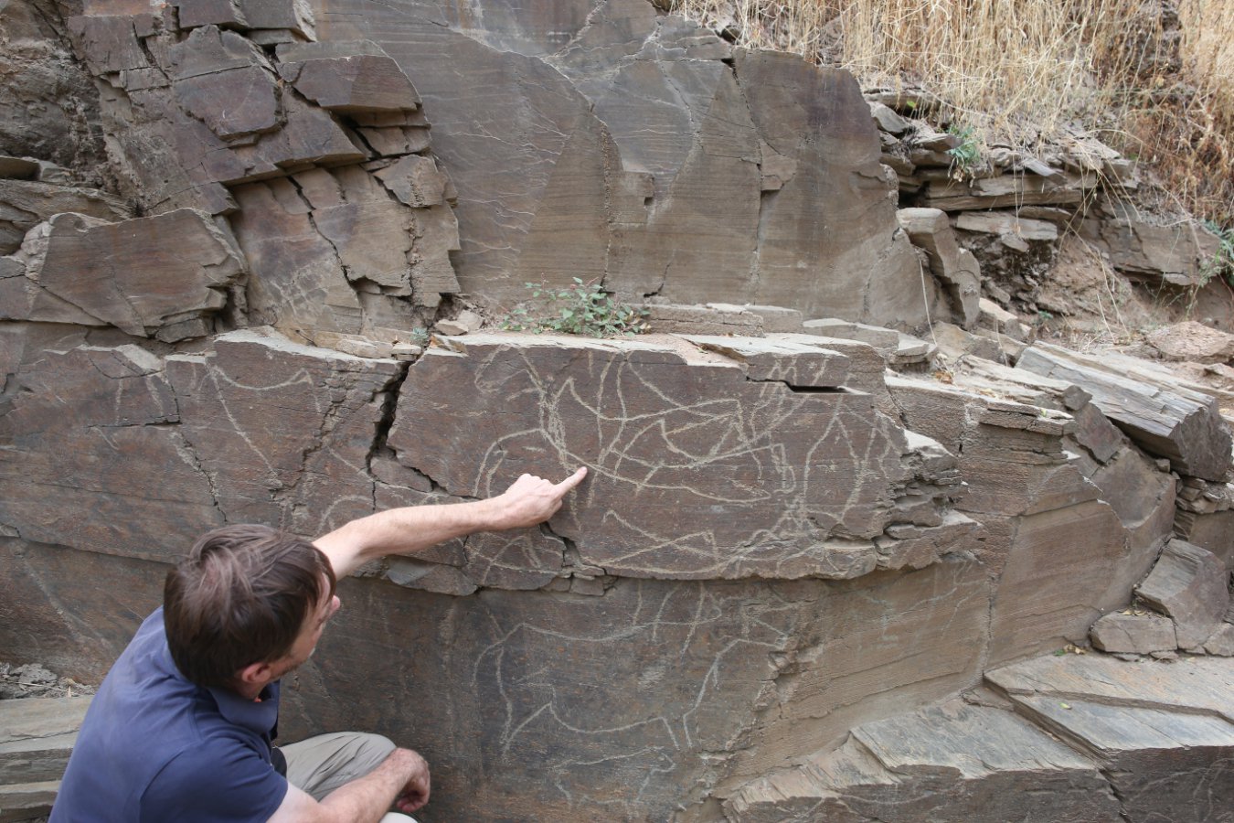 Portugal Rock Art Reveals 20,000-Year-Old Hunting Tools