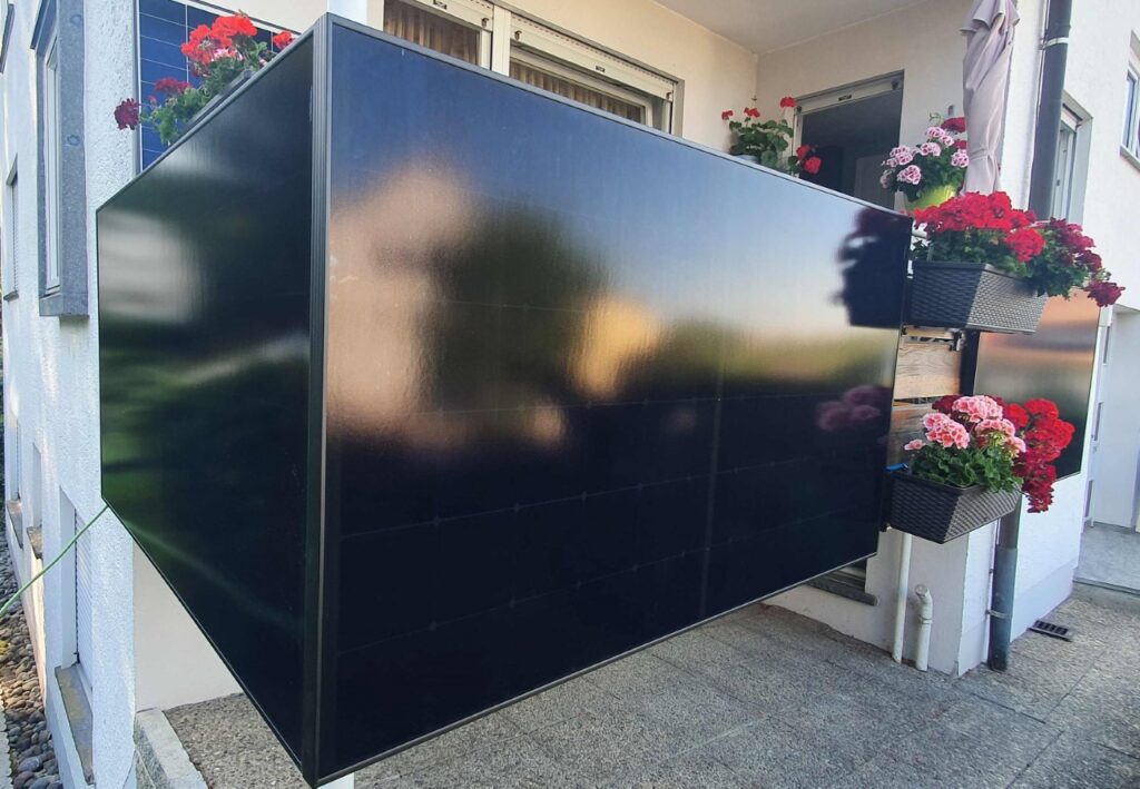 Western Australia Legalizes Plug-In Balcony Solar Panels - Image 3