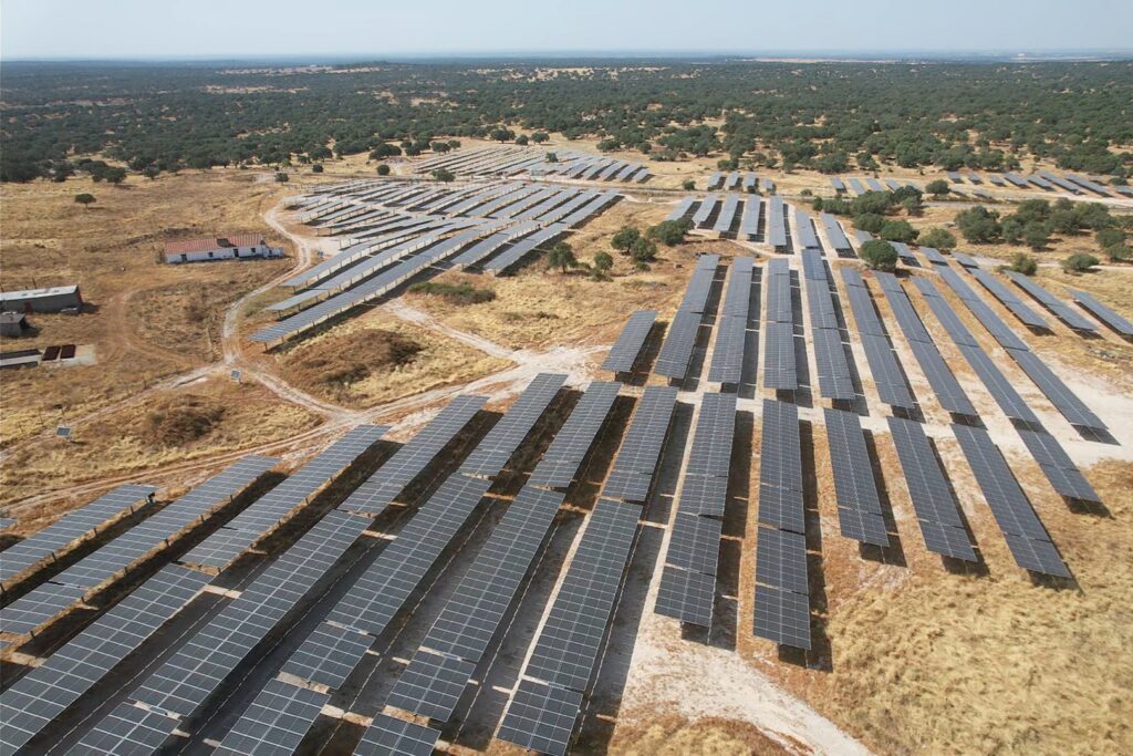 Portugal's Solar Power Hits Record High in August - Image 3