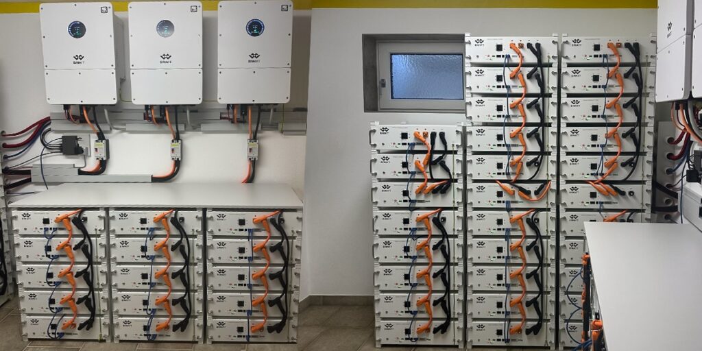 German Home Runs Fully Off-Grid on Safer Sodium Batteries - Image 2