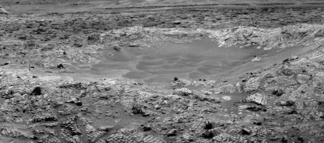 NASA's Mars Rover Discovers 'Dragon Scale' Rocks - Image 3