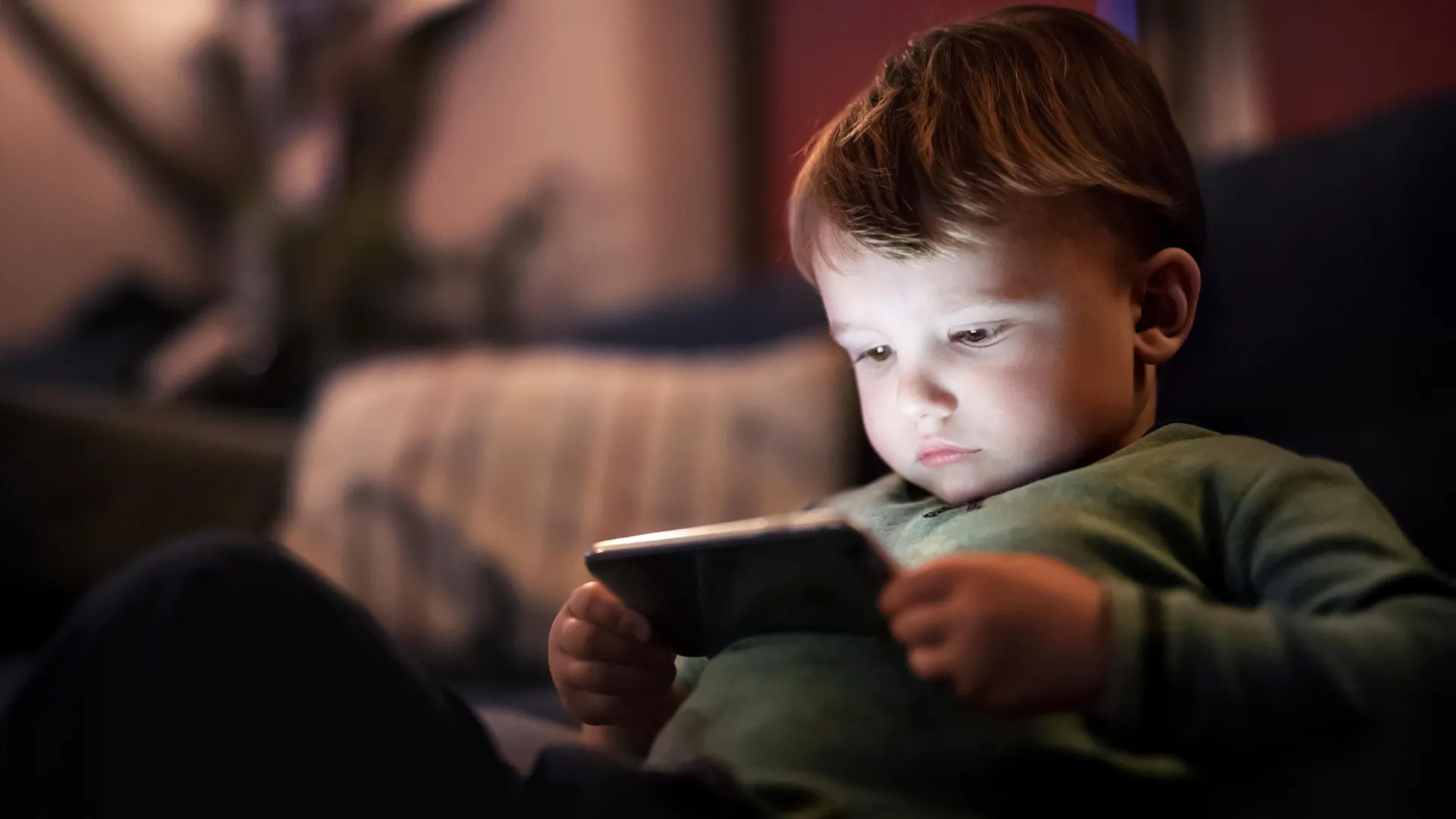 8-Year Study: Screen Time Boosts Teen Brainpower
