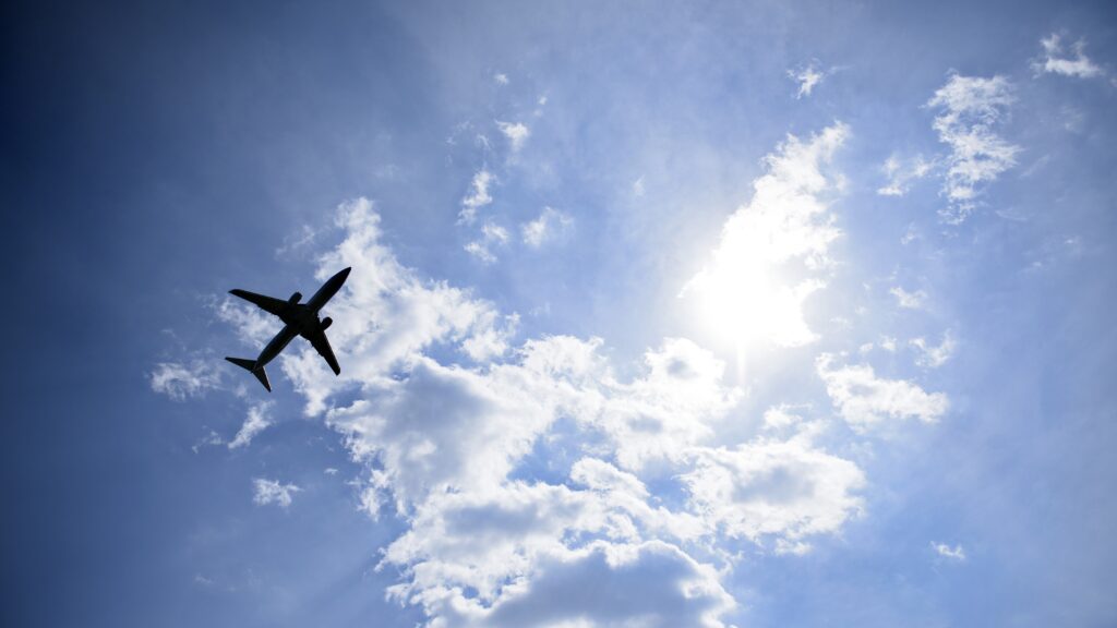 Airlines Quietly Depend on Volunteer Doctors Every Day