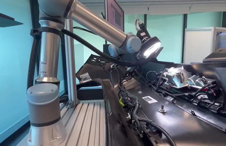 AI Robots Now Fix Car Defects Without Human Help