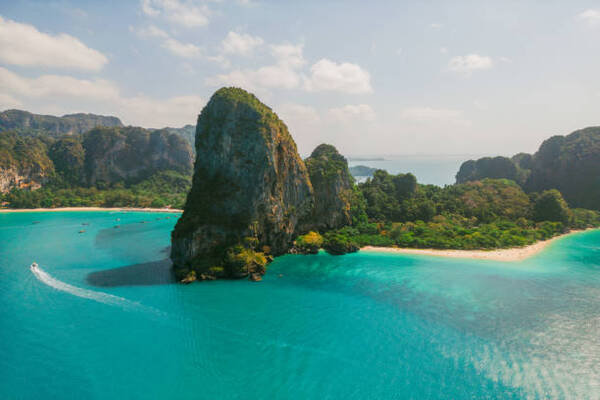 Thailand's Digital Arrival Card Speeds Up Airport Entry