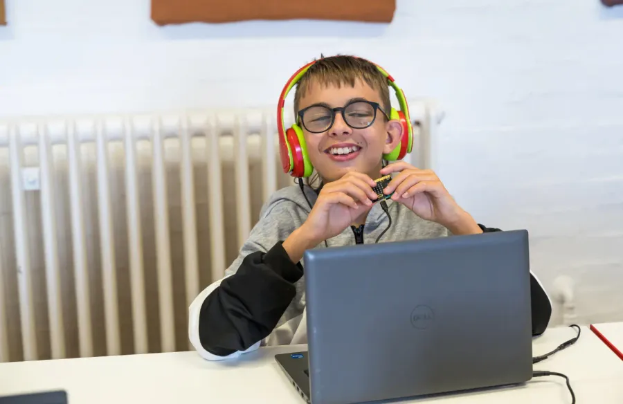 40,000 Blind UK Kids Can Now Code Alongside Classmates