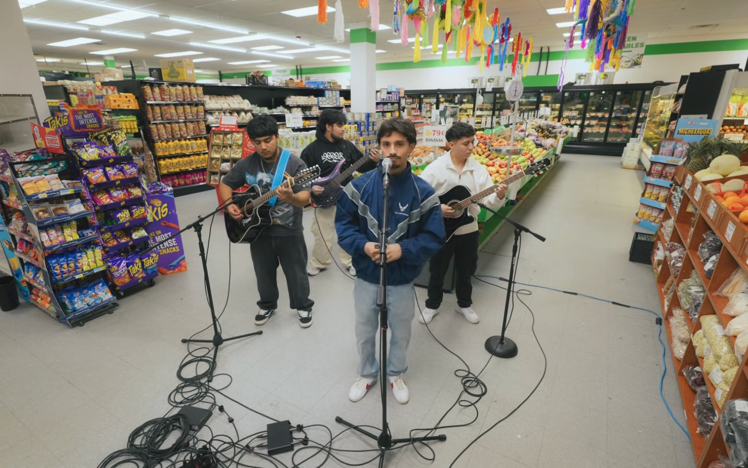 Delaware Grocery Store Hosts Concerts in Produce Aisle