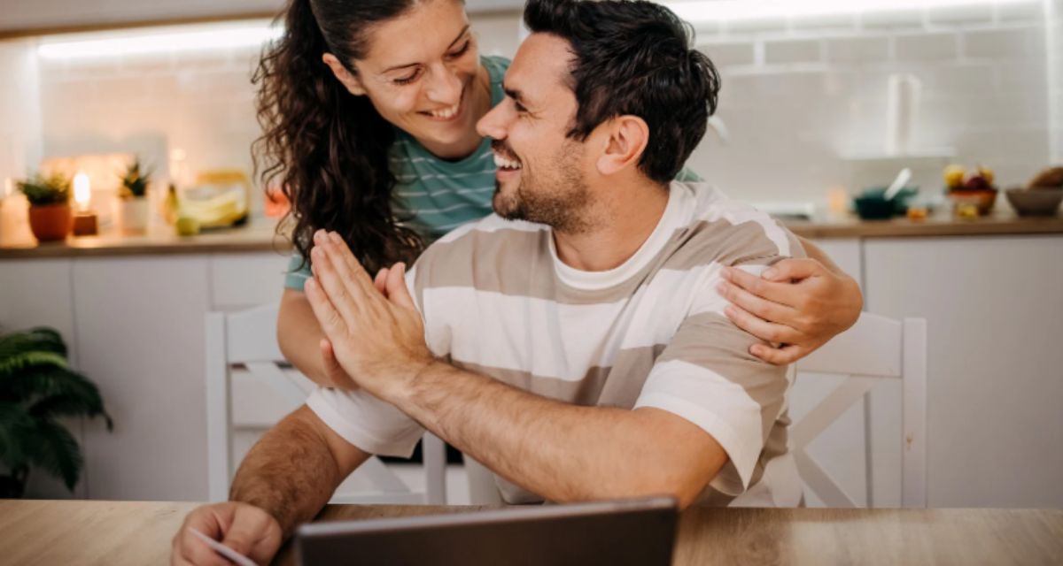 Reddit Users Share How They Each Saved Over $10,000