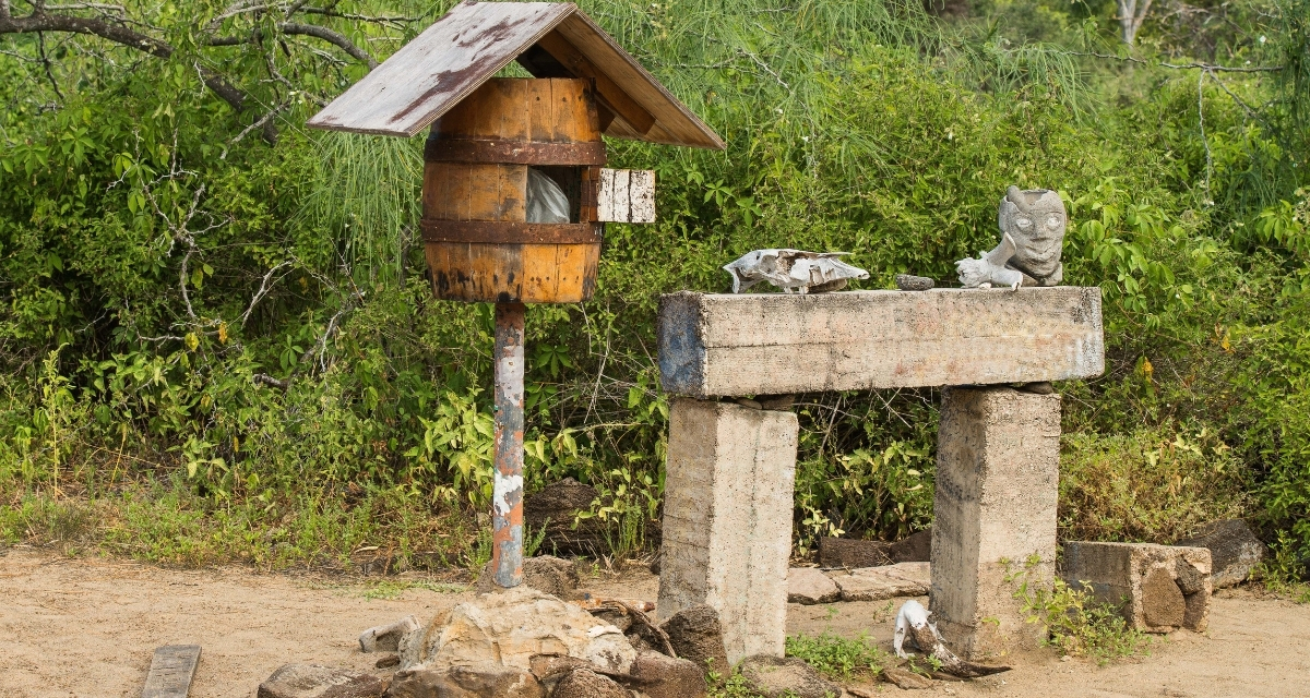 233-Year-Old Galapagos Postal Barrel Connects Strangers
