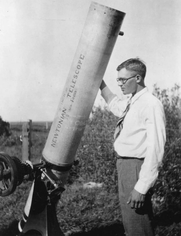 Farm Boy Built Telescope from Car Parts, Discovered Pluto - Image 4