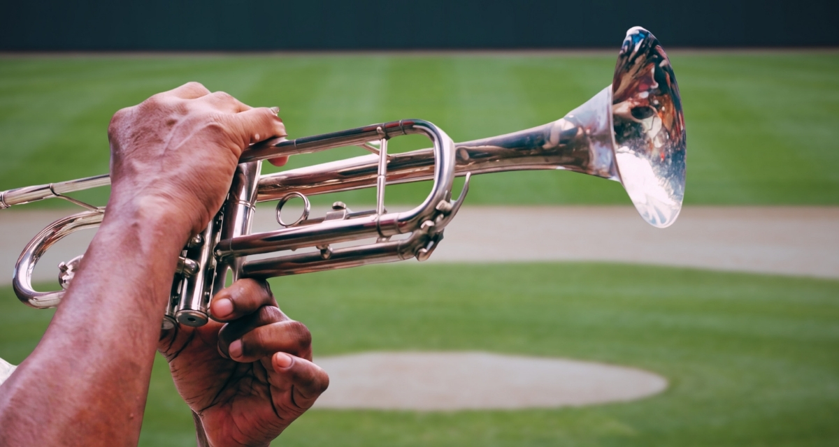 Trumpet Dies Mid-Anthem, Musician Sings Without Missing Beat