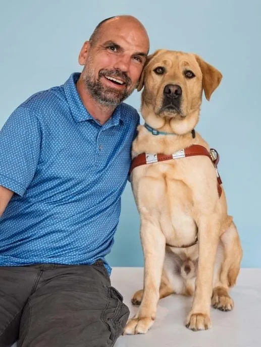 Yellow Lab Keanu Guides Man Who Lost Sight in Crash - Image 4