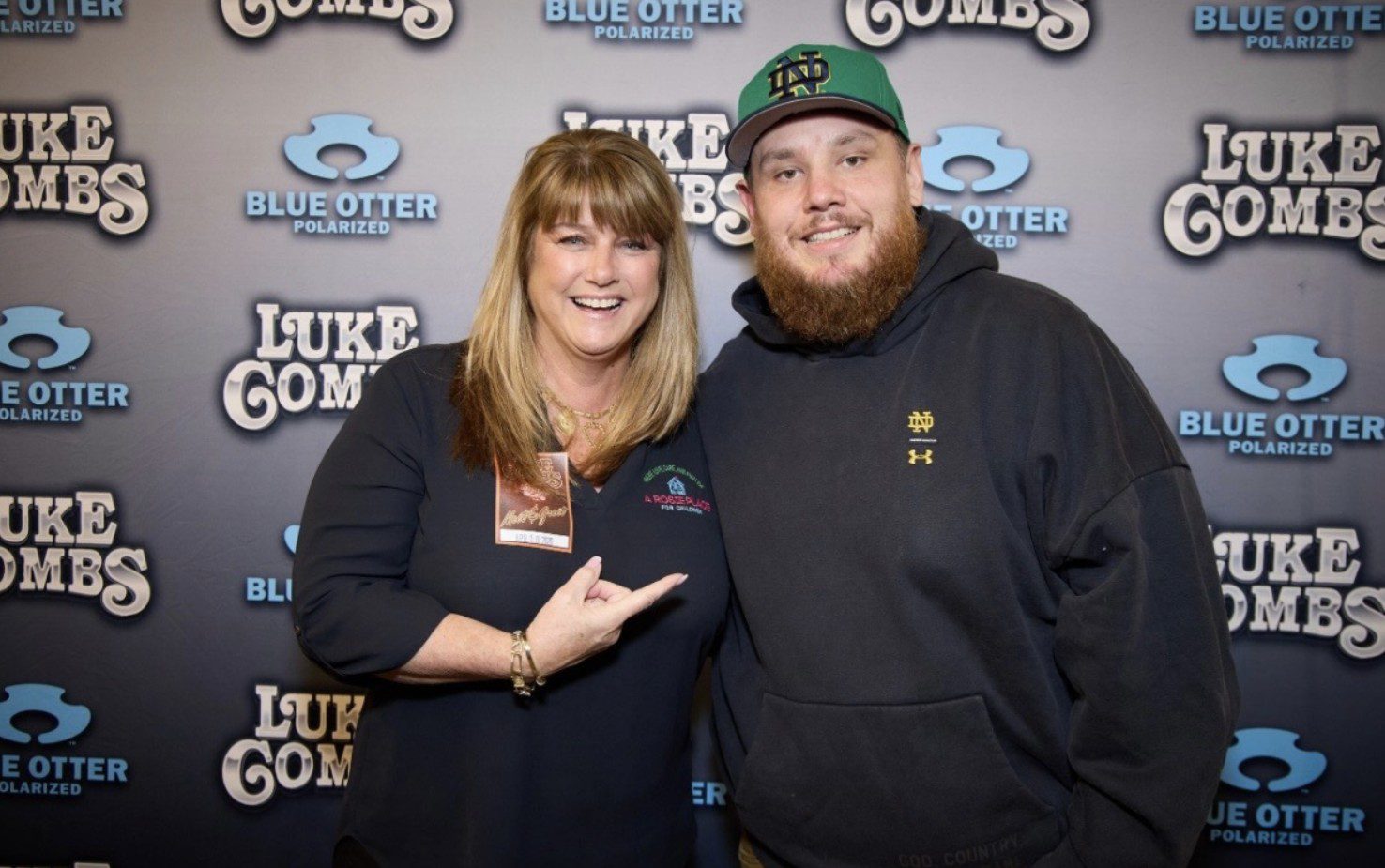 Luke Combs Raises $150K for Kids' Hospital Opening Cards