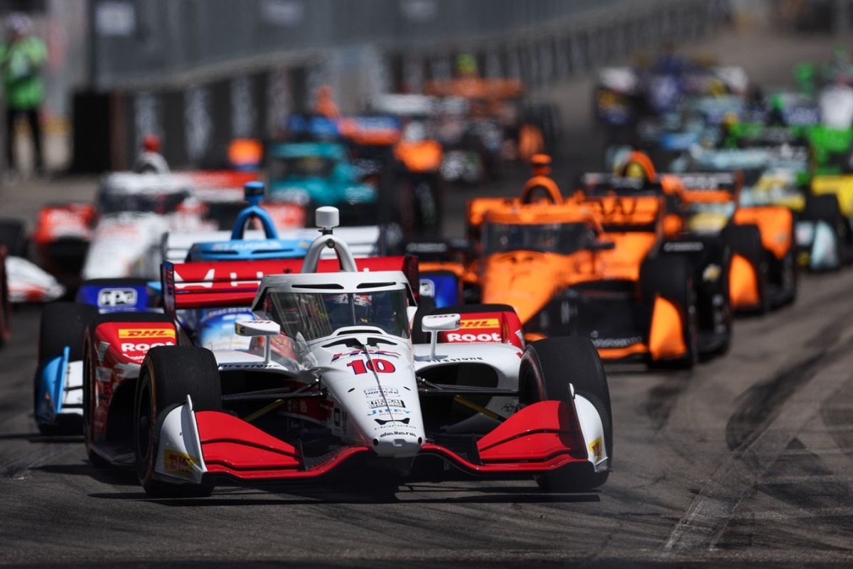 Palou Wins Fourth IndyCar Race Despite Detroit Chaos