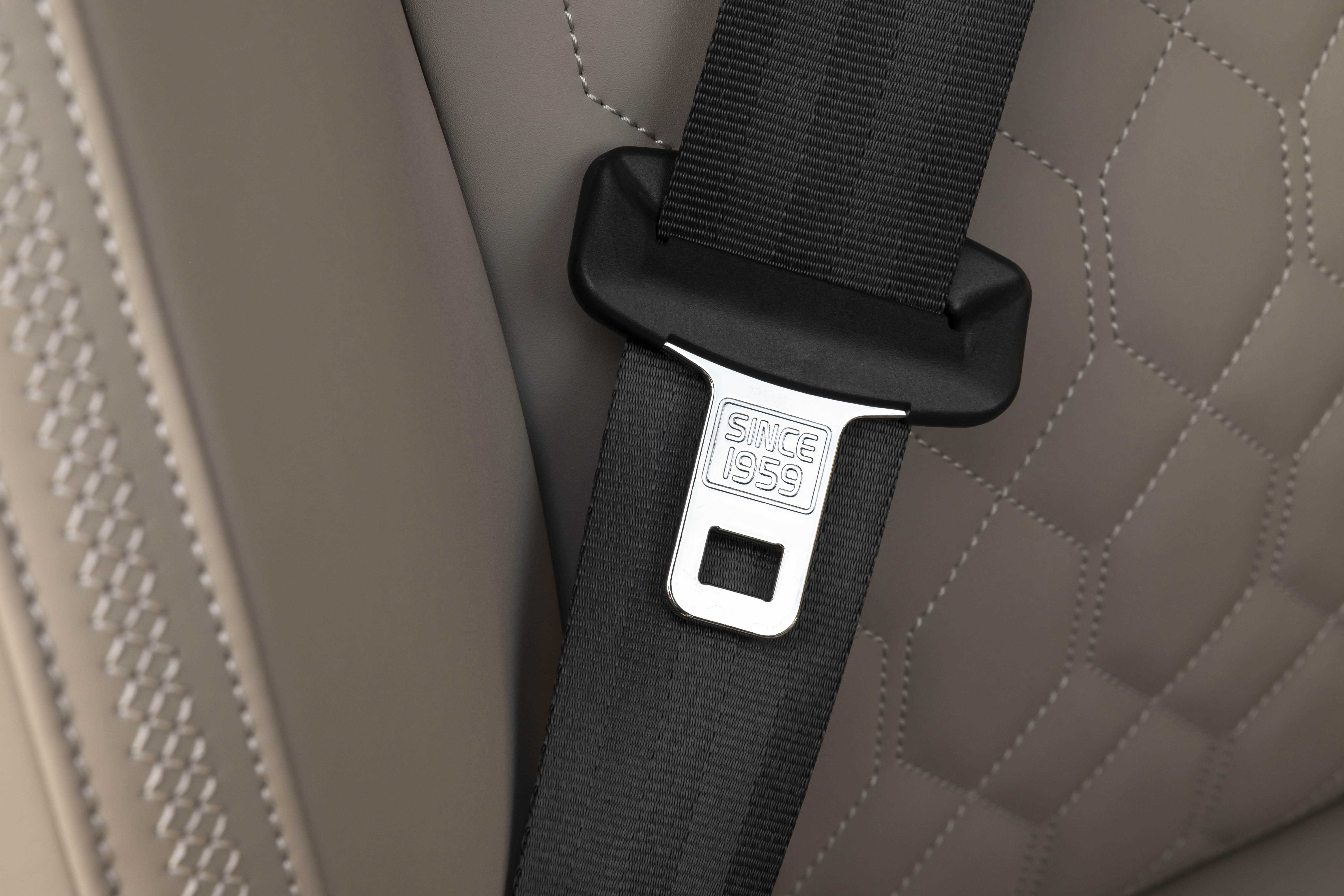Volvo's Smart Seatbelt Adapts to Your Body in a Crash - Image 2