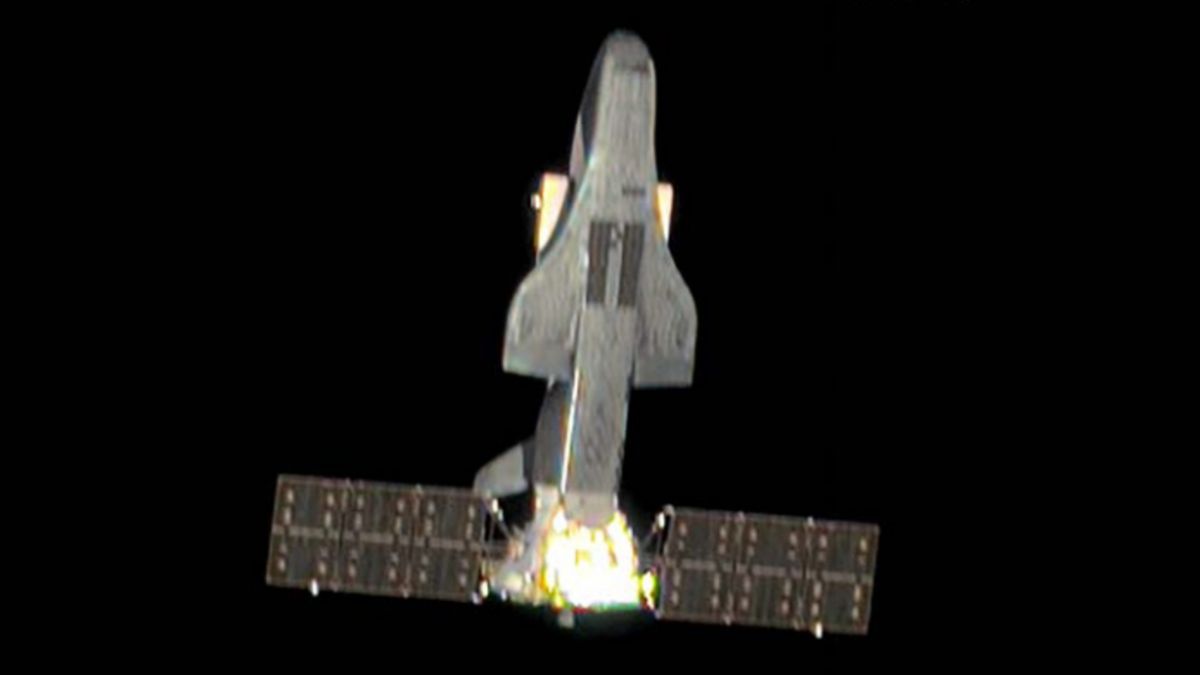 First Photo of China's Secret Space Plane Released - Image 2