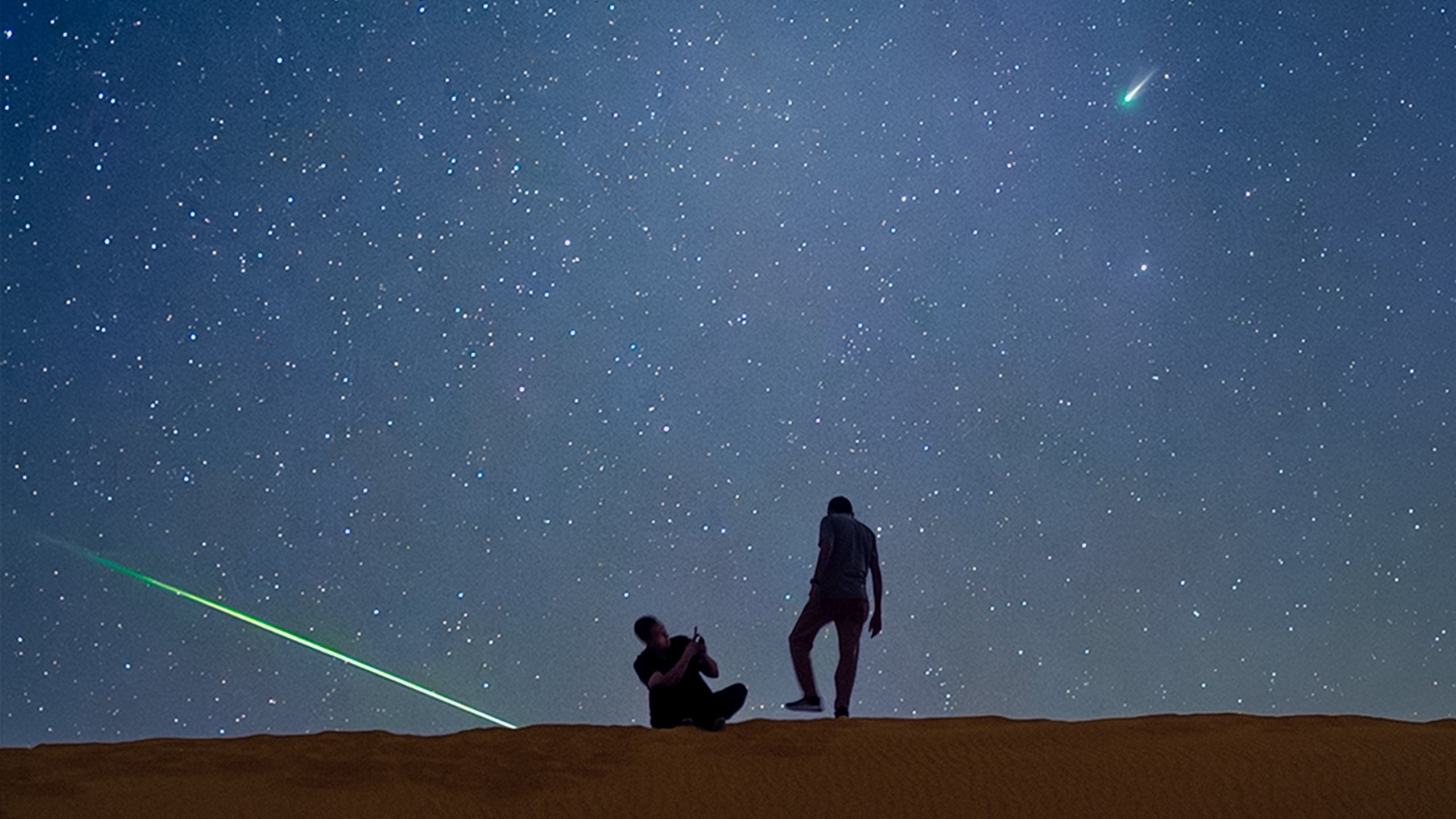 Comet McNaught Flares 20,000x Brighter in Surprise Show - Image 4