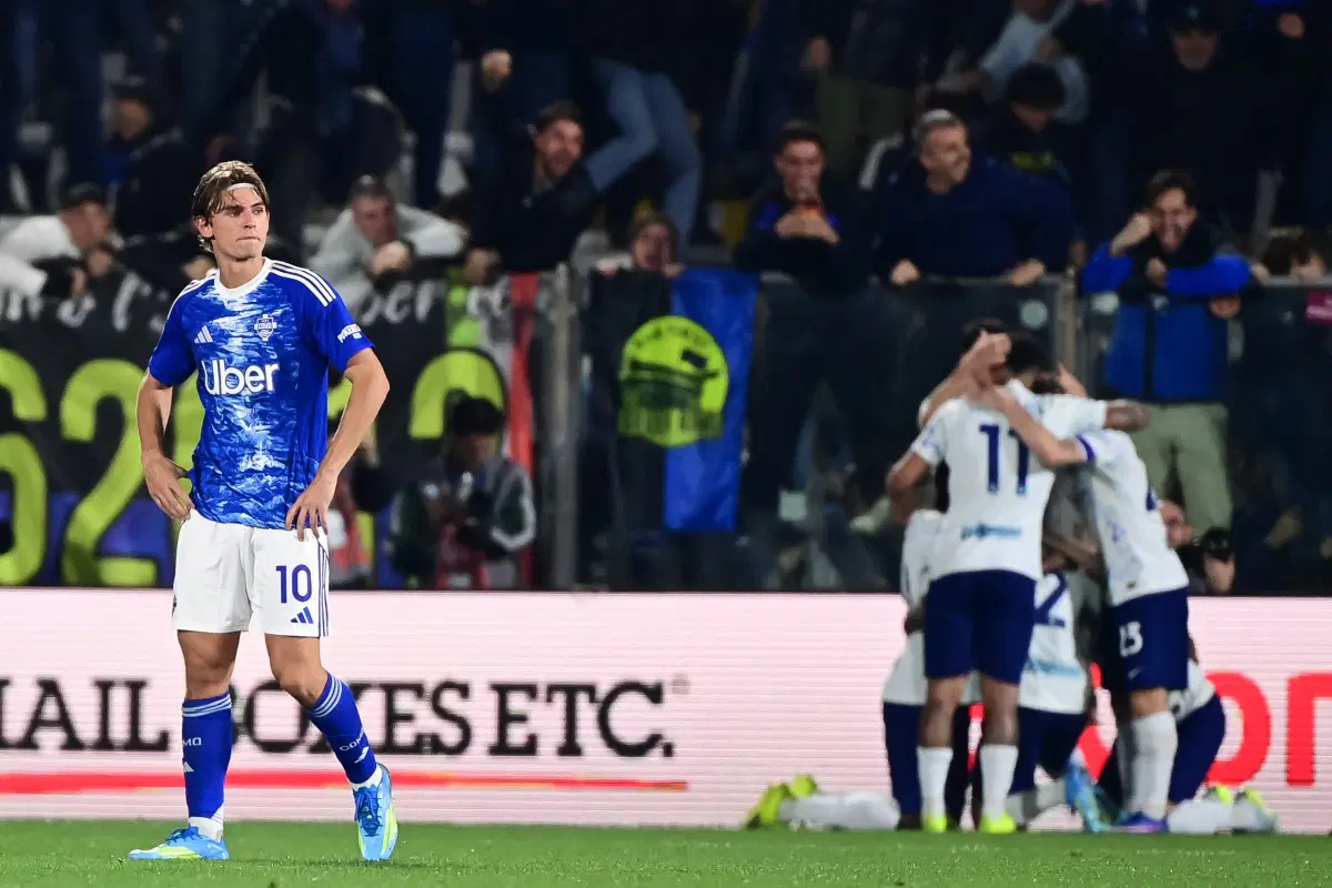 Inter Milan players celebrate dramatic comeback victory against Como in Serie A match