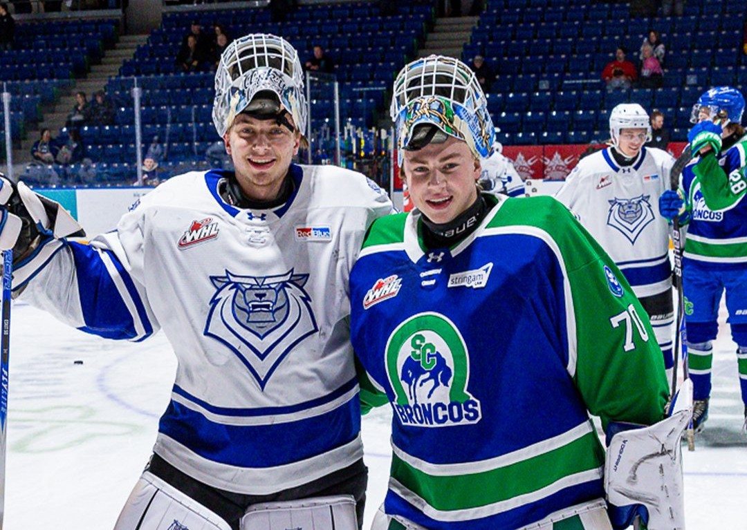 Hockey goaltender Aiden Eskit in Swift Current Broncos uniform making a save during his first career victory