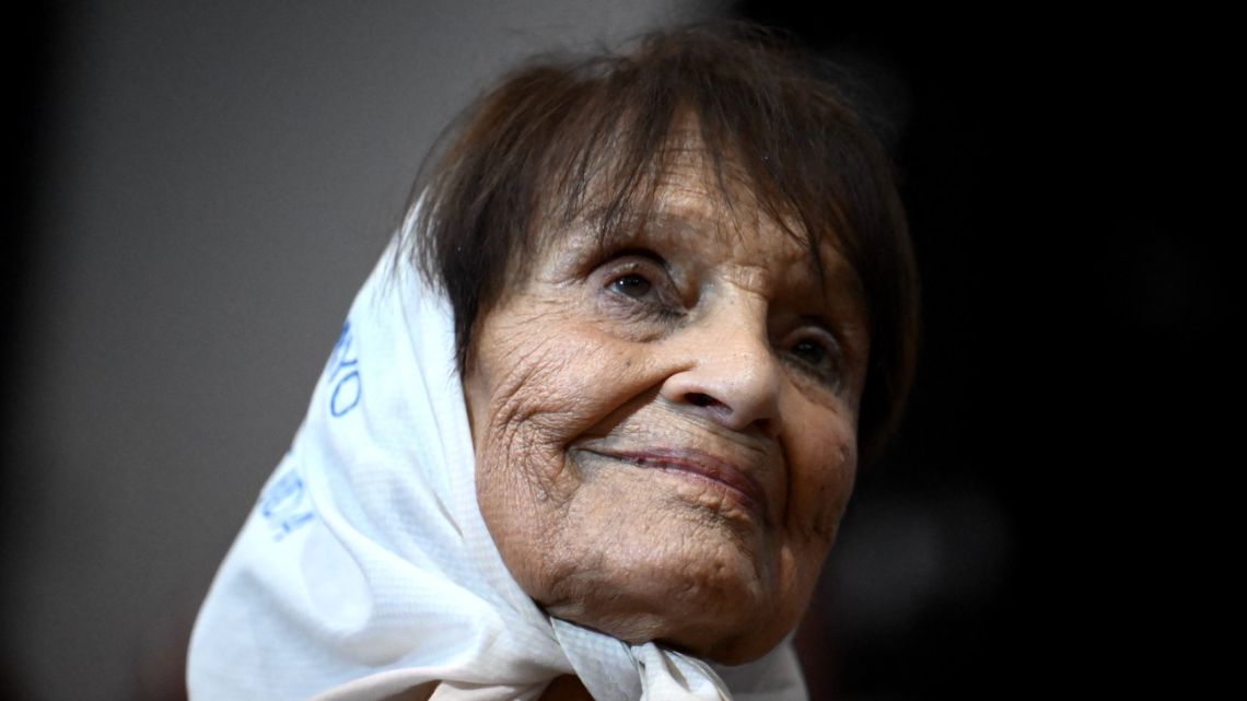 95-Year-Old Rights Activist Inspires Youth Before Her Death