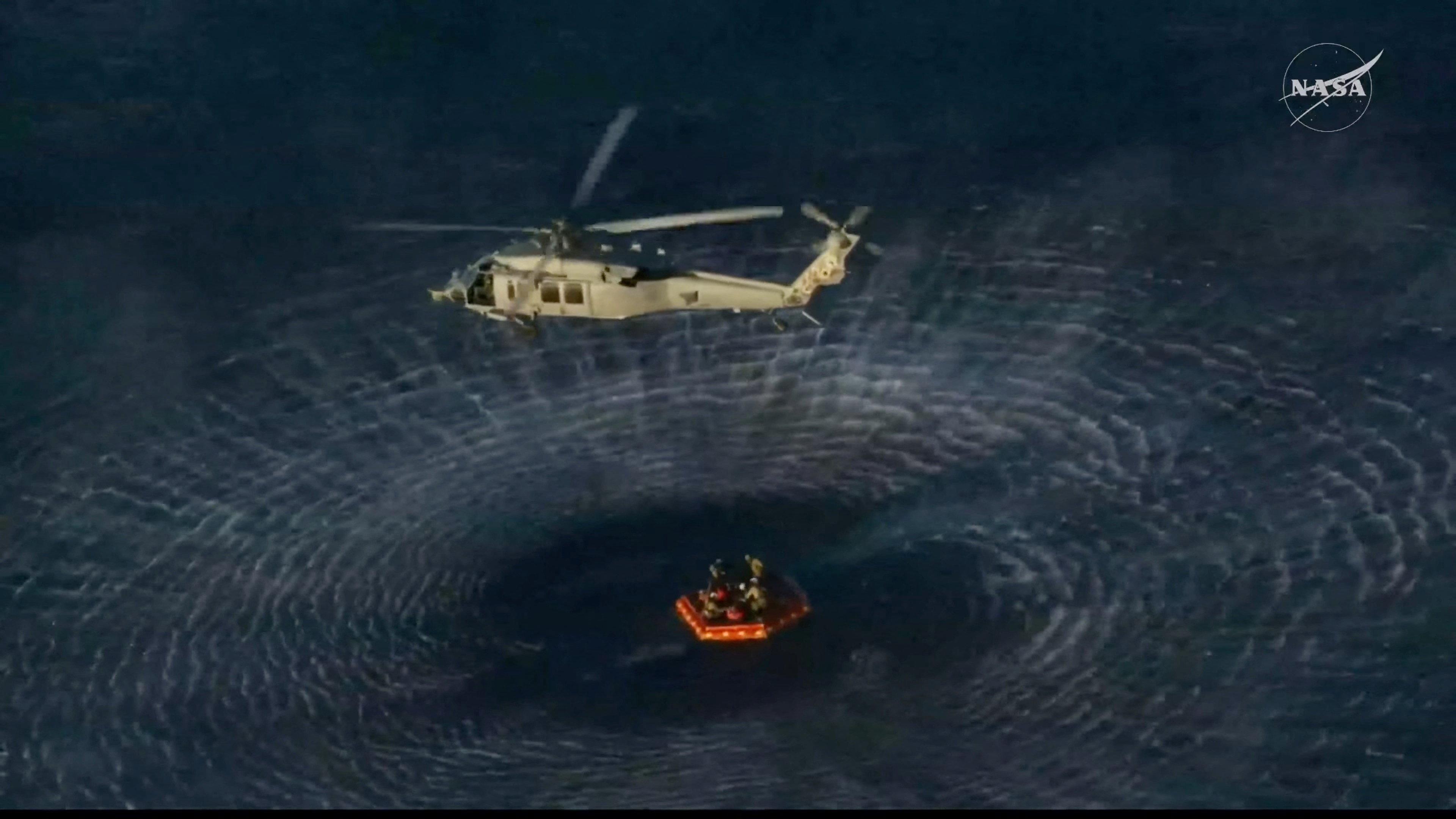 Artemis II Crew Returns After Record-Breaking Moon Mission - Image 3