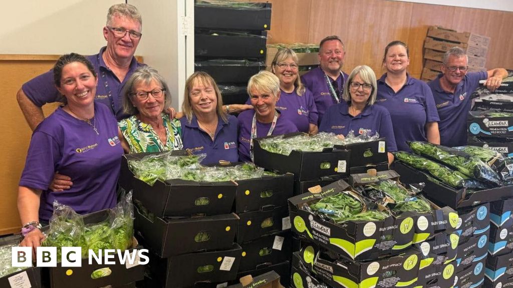 50 Volunteers Save 15 Tonnes of F1 Food From Landfill