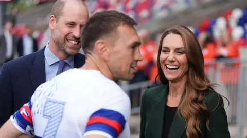 Kevin Sinfield Raises £13M Running 7 Ultras for MND - Image 3